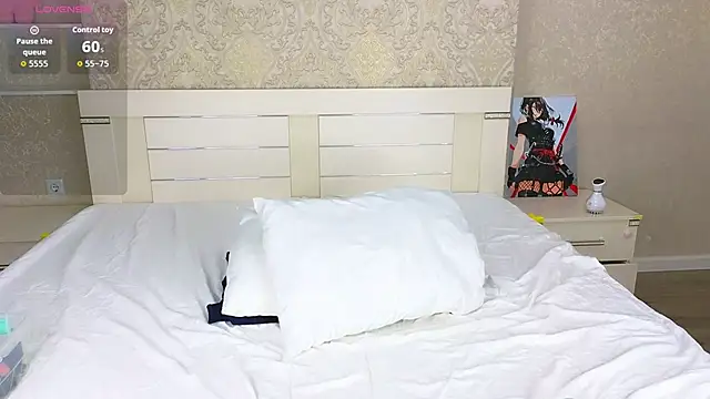 Diana Moon  online show from November 18, 1:39 am