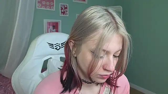 arielabradberry online show from March 5, 3:19 pm