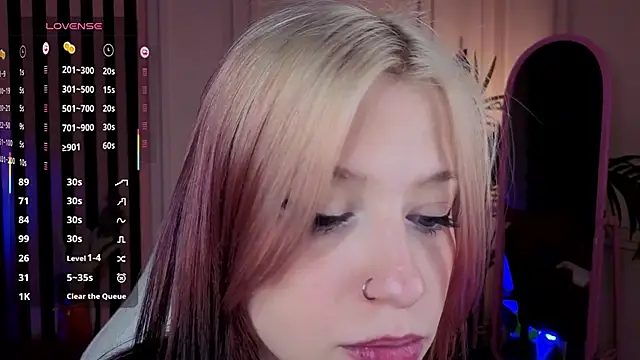 Snapshot of arielabradberry chatting on October 9, 6:34 pm arielabradberry online show from October 9, 6:34 pm