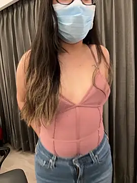 jAsMinE678 online show from May 19, 7:10 pm
