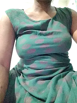 rituporna2004 online show from April 15, 1:06 am