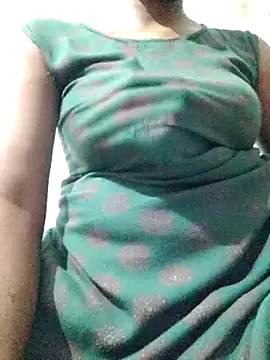 rituporna2004 online show from April 19, 6:10 pm