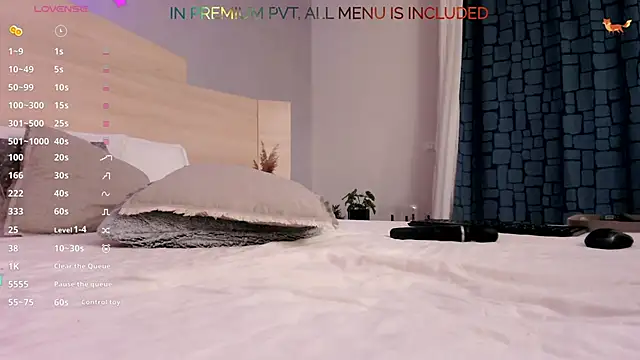 Snapshot of FoxxyClarise chatting on October 11, 7:49 pm FoxxyClarise online show from October 11, 7:49 pm