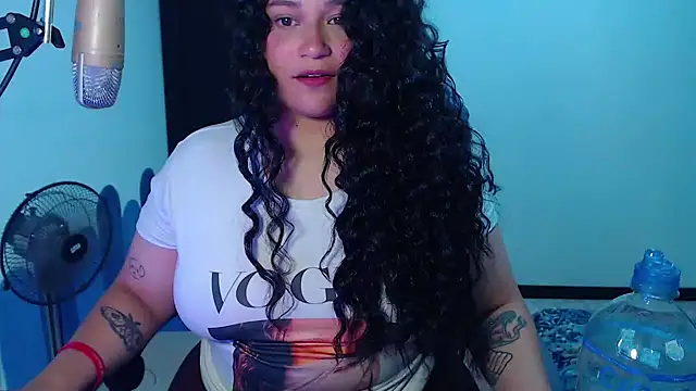 Luciernaga18 online show from October 8, 1:54 am