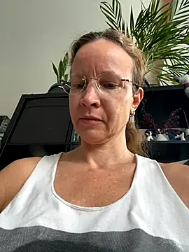 Snapshot of AnnikaRose chatting on September 10, 6:02 am AnnikaRose online show from September 10, 6:02 am