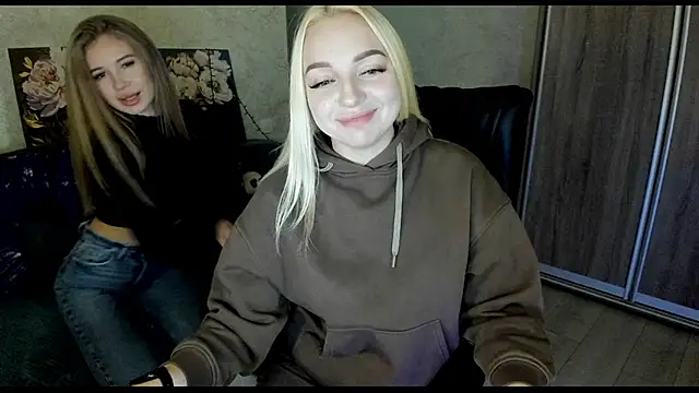  NigoNika online show from October 23, 9:10 pm