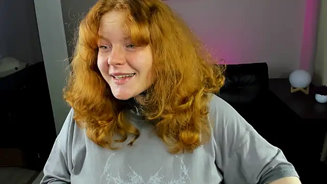 Cassie xKiss online show from June 7, 8:15 pm