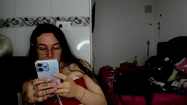 Sweet-Suck69 online show from June 26, 6:25 am