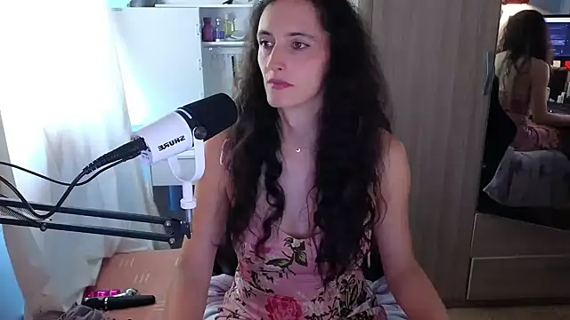 Snapshot of MemiKouki chatting on September 24, 2:49 pm MemiKouki online show from September 24, 2:49 pm