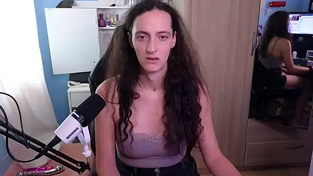 Snapshot of MemiKouki chatting on September 22, 4:05 pm MemiKouki online show from September 22, 4:05 pm