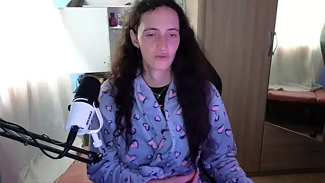 Snapshot of MemiKouki chatting on October 11, 3:37 pm MemiKouki online show from October 11, 3:37 pm