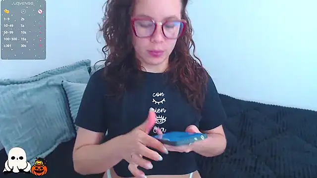 SharonR1 online show from October 22, 12:15 am