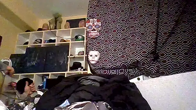 Snapshot of Mic_Oxinner chatting on October 6, 10:32 am Mic Oxinner online show from October 6, 10:32 am