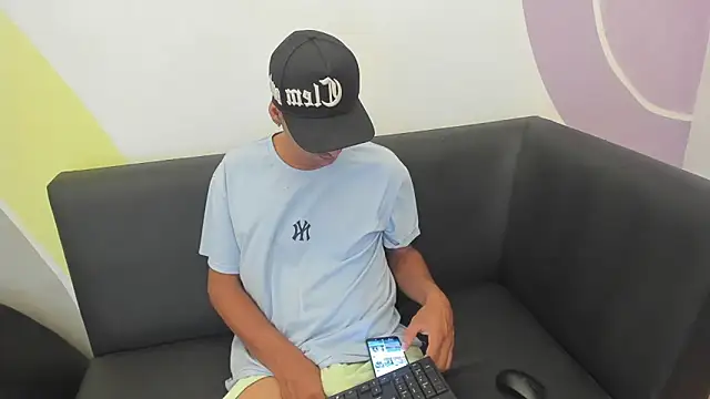 Zamu 1992 online show from March 16, 9:19 pm