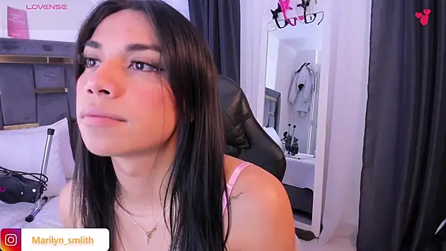 MarilynSmIith online show from November 25, 2:08 pm