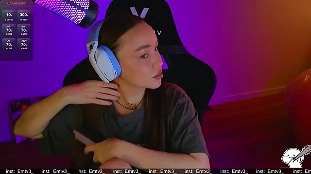 Emili1- online show from April 10, 10:43 am