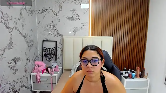 Snapshot of MADISON_ROWAN1 chatting on September 9, 3:06 am MADISON ROWAN1 online show from September 9, 3:06 am