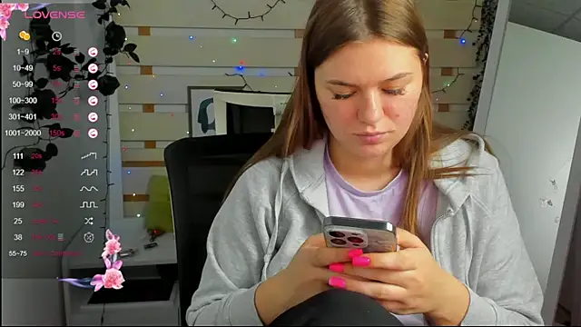 Josephine Kiss online show from March 31, 12:05 pm