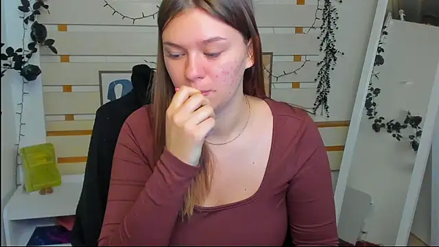 Josephine Kiss online show from April 28, 8:51 am