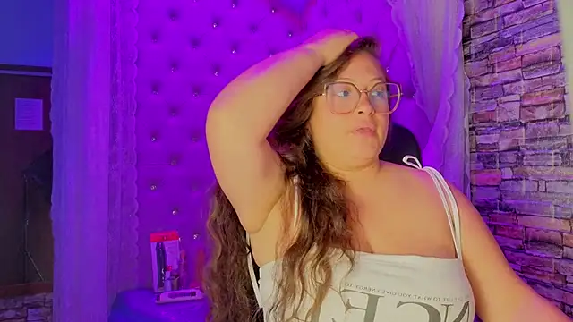 SaraThomso online show from November 20, 3:40 am