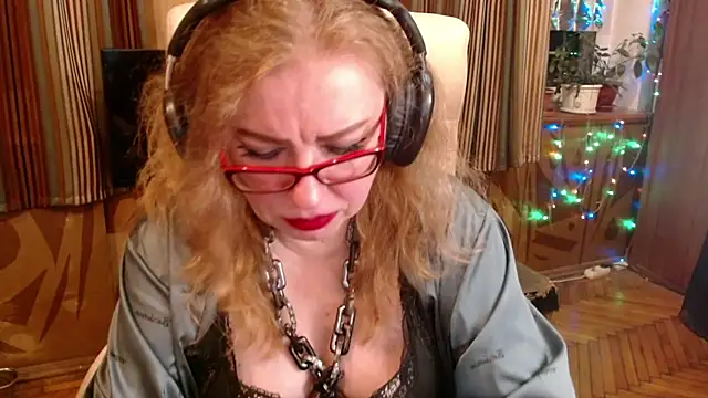 Miss Tress online show from July 16, 7:40 pm