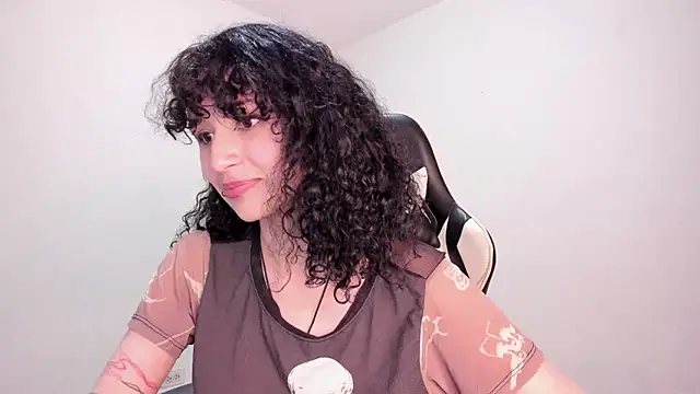 valentina 27 online show from February 17, 2:33 am