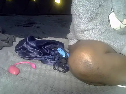 Its tyra online show from March 25, 5:27 pm