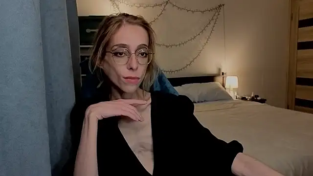 Snapshot of amber_quell_here chatting on October 4, 3:38 pm amber quell here online show from October 4, 3:38 pm