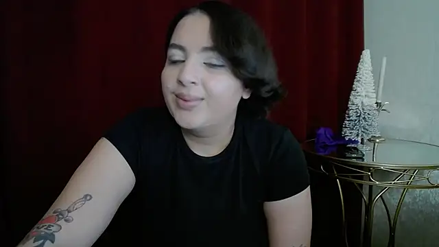 BustyAllyy online show from November 30, 7:07 pm