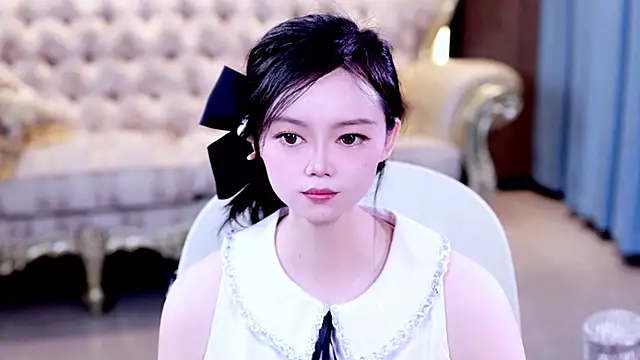 lily-Olivia online show from July 25, 12:34 pm