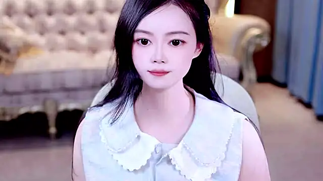 lily-Olivia online show from July 22, 2:18 pm