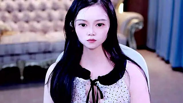 lily-Olivia online show from July 26, 3:09 pm