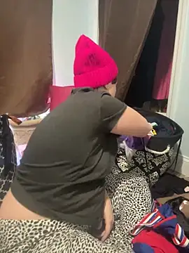 MilfyMrsRobinson online show from February 9, 2:30 pm