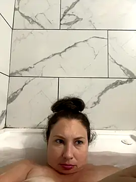 MilfyMrsRobinson online show from October 14, 10:56 pm