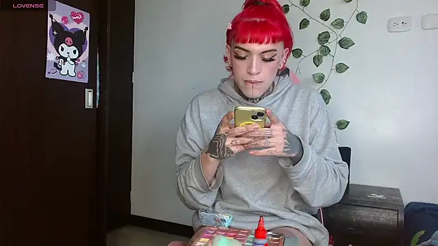 charlotbelucci  online show from March 28, 12:15 pm