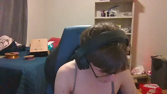 KaliSnow199623 online show from November 8, 5:01 am