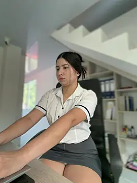 VAL PRINCESS online show from February 21, 2:40 pm