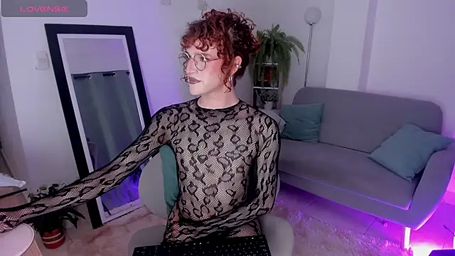 AnntoniaWood online show from December 2, 12:34 am