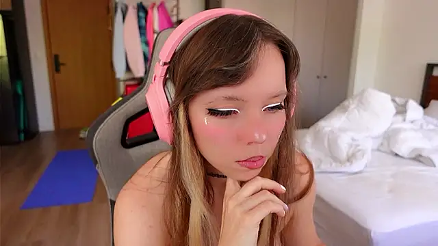 Ayra Lust online show from February 20, 7:04 pm