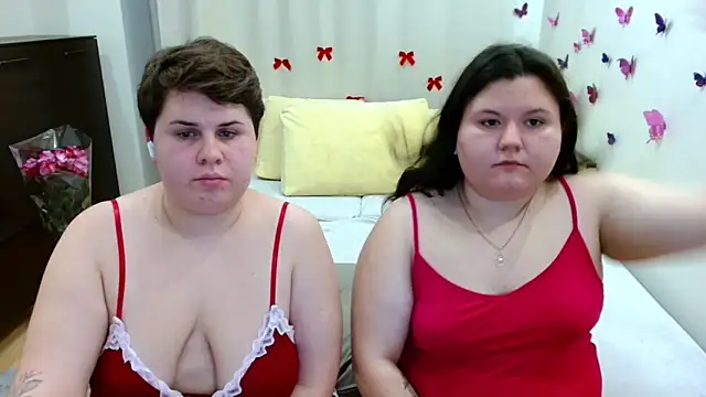 Snapshot of BeckyAndHellen chatting on October 12, 8:44 pm BeckyAndHellen online show from October 12, 8:44 pm