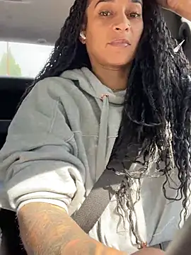 Shuggabutt online show from March 29, 9:25 pm