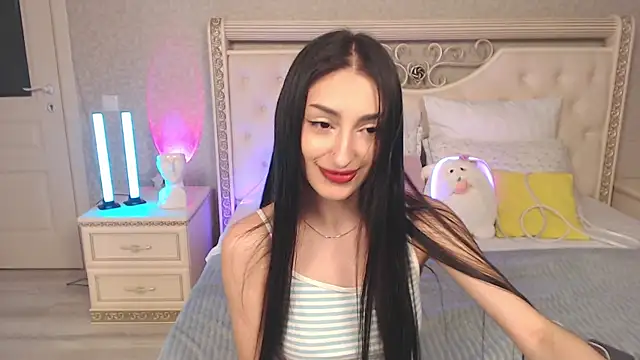 Lina Robbins online show from May 31, 10:11 pm
