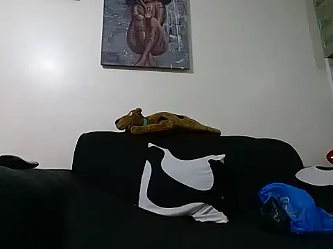 hoely grail01 online show from February 9, 4:42 pm