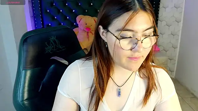 conniejames m online show from July 18, 12:51 pm