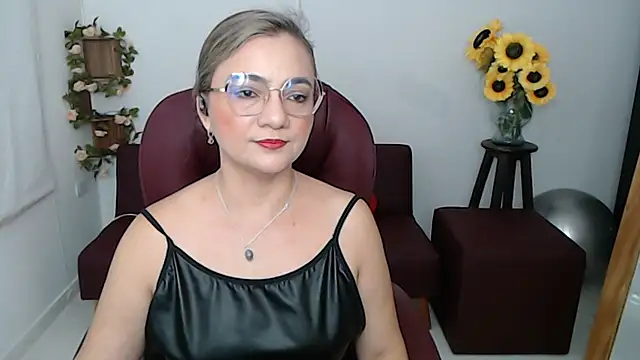 ana milf online show from May 13, 1:17 pm