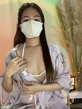 BabyThree  online show from July 10, 1:55 pm