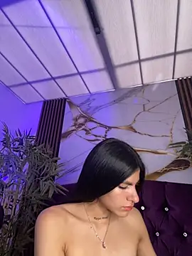 liss hot  online show from November 30, 8:46 pm