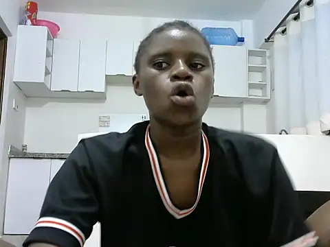 hottgirlval online show from March 18, 11:53 pm