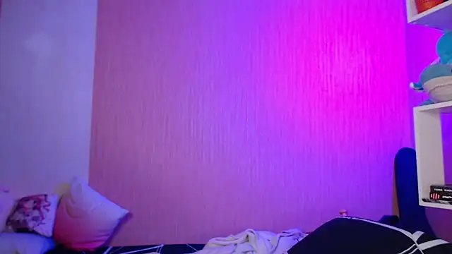 ur kitty   online show from September 22, 1:31 pm