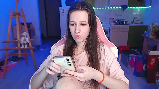 ur kitty   online show from June 3, 2:33 pm